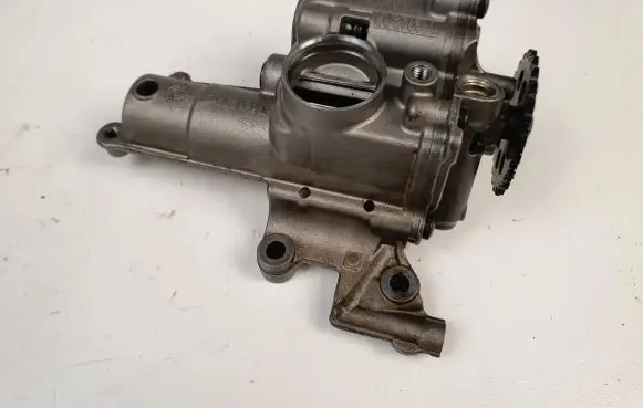 Volvo XC70 Oil pump 16804702 31330979