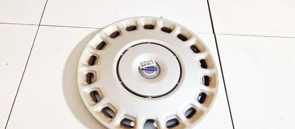 Volvo S40, V40 R15 wheel hub/cap/trim 30760329