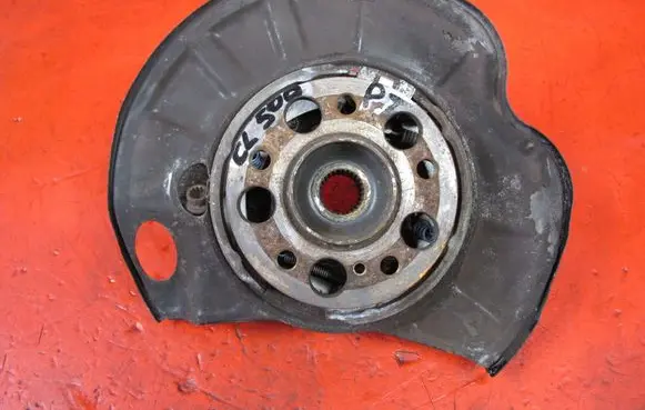 Mercedes-Benz CL C216 Rear wheel hub spindle/knuckle 