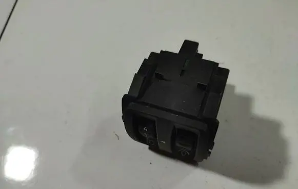 Renault Scenic II - Grand scenic II Headlight level height control switch 8200121605B