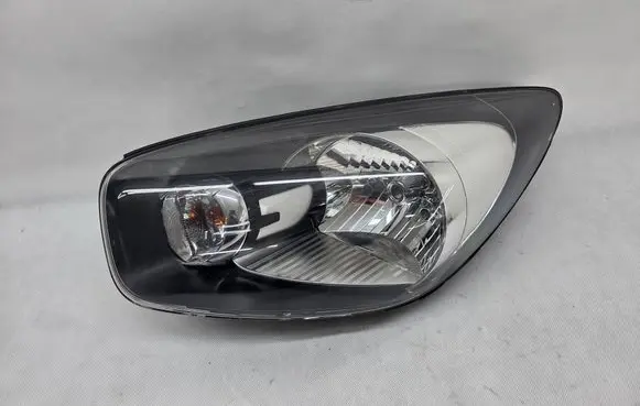 KIA Rio Headlight/headlamp 92101-1Y0 SP92101-1Y0