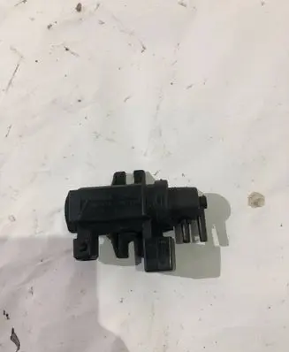 BMW 5 E60 E61 Turbo solenoid valve 7796631 06T129 00579100