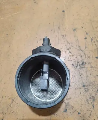 Volvo V70 Mass air flow meter 0280218134 8692624