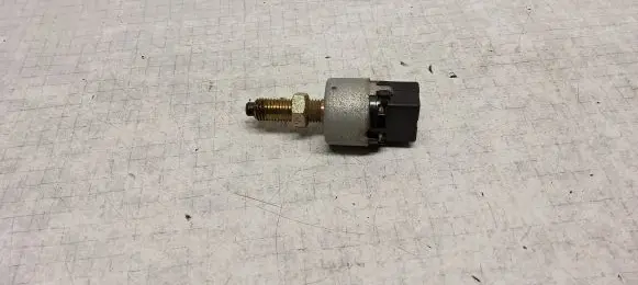 Opel Frontera B Clutch pedal sensor 