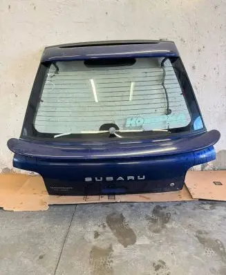 Subaru Impreza I Tailgate/trunk/boot lid 61700FA011