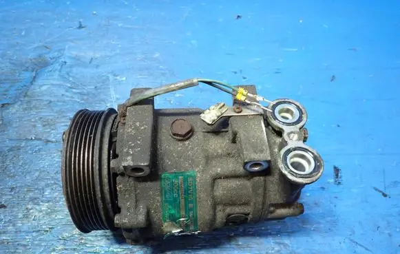 Ford Ka Air conditioning (A/C) compressor (pump) 5S61-19D629-AA