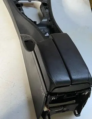BMW 3 E90 E91 Center console 1087519 51167130686 BSS3S01C20
