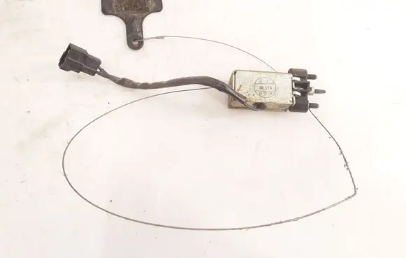 Fuel tank cap lock motor