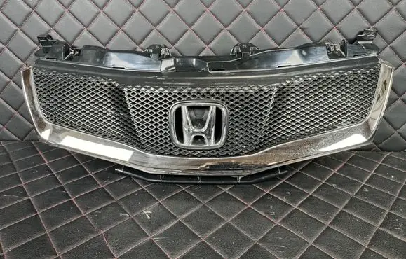 Honda Civic Front bumper upper radiator grill