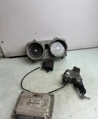 Volkswagen Lupo Engine control unit/module 030906032CP 0261207199 26SA0000