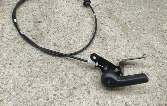 Volvo XC40 Engine bonnet/hood lock release cable 31457791