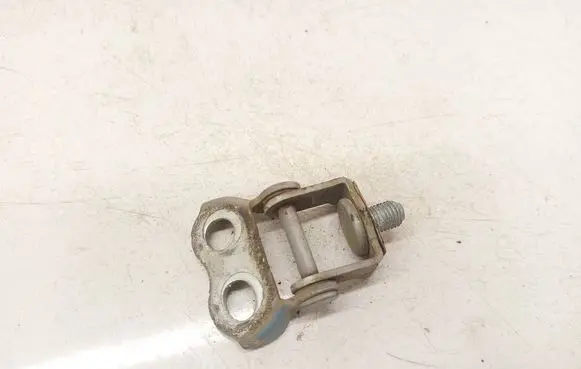 Toyota Yaris Tailgate/trunk/boot hinge 