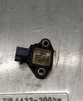 Volvo V50 Airbag deployment crash/impact sensor 30737140