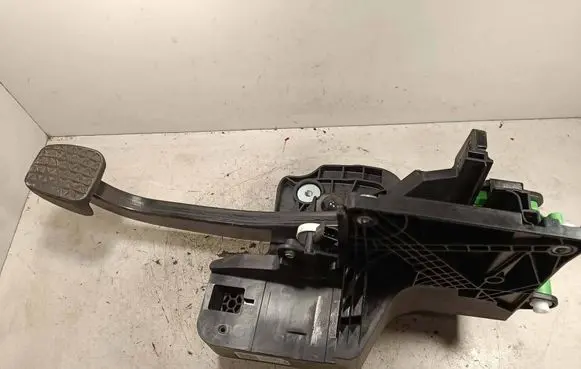 Opel Insignia B Pedal assembly 84187608 662575039 2461000000000X