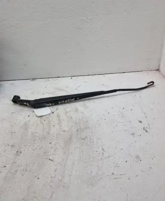 Toyota Avensis T250 Front wiper blade arm
