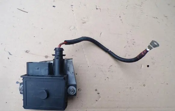 BMW 5 E60 E61 Glow plug pre-heat relay 779800003