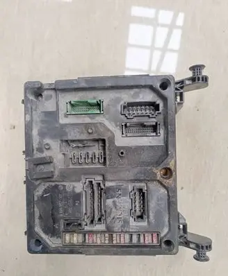 Ford Galaxy Fuse module S110730200F