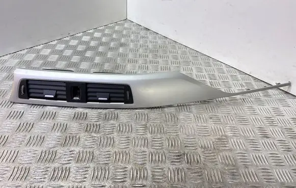 BMW 3 F30 F35 F31 Dash center air vent grill 9218551 508834 92312069