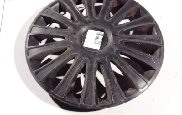 Volkswagen Caddy R15 wheel hub/cap/trim 44615