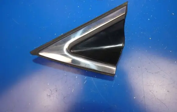 Hyundai Grand Santa Fe NC Front door glass trim molding 861802W000