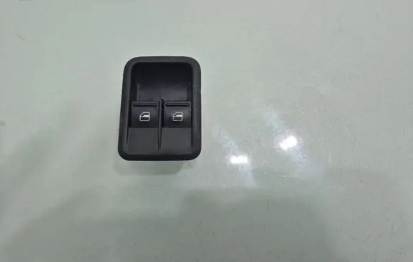 Skoda Fabia Mk2 (5J) Electric window control switch 5J0867171A