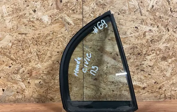 Honda Civic Rear side window 43R005834 NSGM3108 D0T23