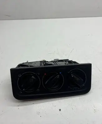 Volkswagen Golf III Climate control unit 1H0819045C 1H0820045C