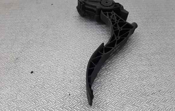 Volkswagen Polo V 6R Accelerator throttle pedal 6Q1721503M