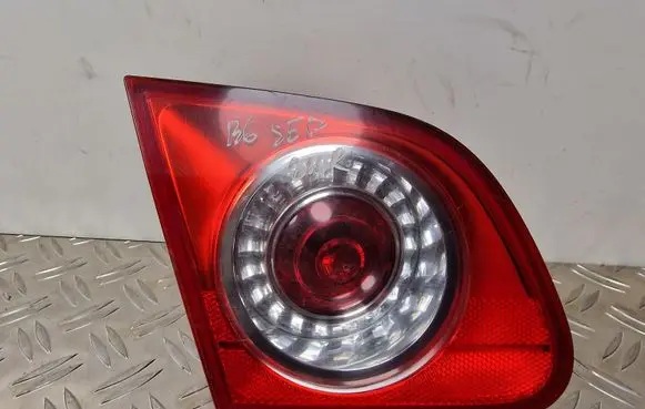 Volkswagen PASSAT B6 Tailgate rear/tail lights 3C5945093E