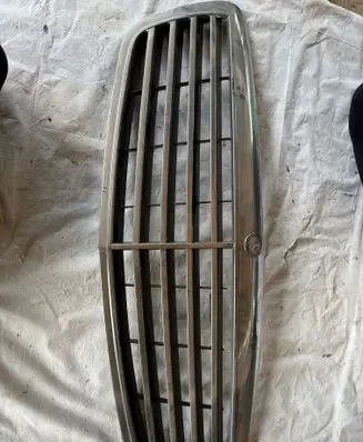 Mercedes-Benz A W169 Front grill 043253