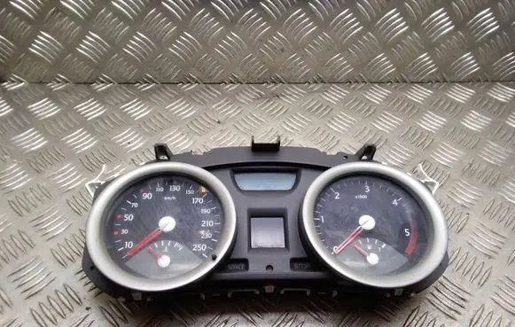 Renault Megane II Speedometer (instrument cluster) 8200399700