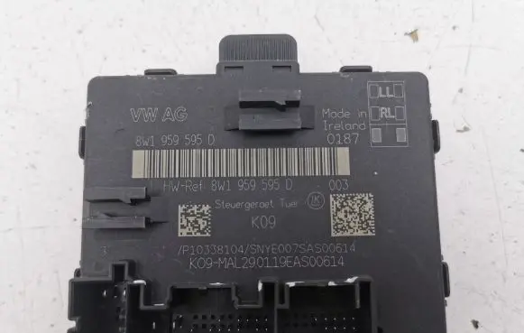 Volkswagen Arteon Door control unit/module 8W1959595D