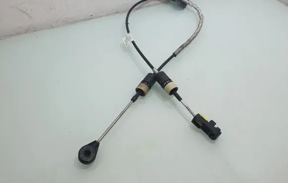Volvo S80 Gear shift cable linkage 617005
