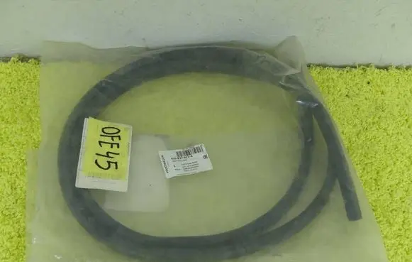 Audi TT TTS RS Mk3 8S Front door rubber seal 850837911A