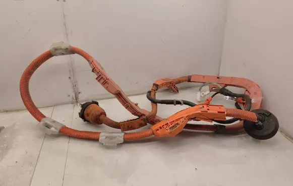 Toyota Auris E180 Positive wiring loom 8216402040G