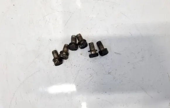 Toyota Corolla E120 E130 Nuts/bolts 