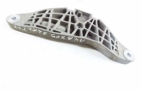 Audi A4 S4 B7 8E 8H Gearbox mounting bracket
