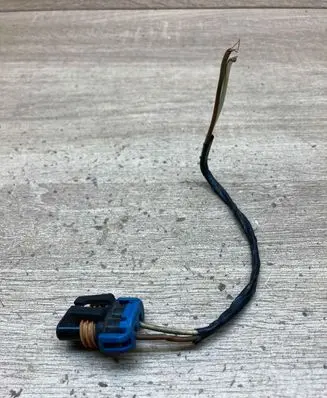 BMW 5 E39 Plug wire 1382189 2PIN