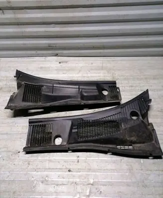 Toyota Prius (XW10) Wiper trim 5570947030