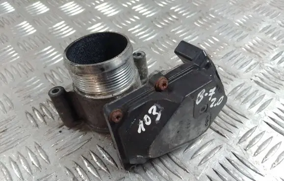 Volkswagen PASSAT B7 Throttle valve