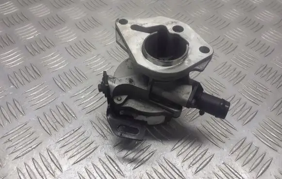 Renault Scenic II - Grand scenic II Vacuum pump