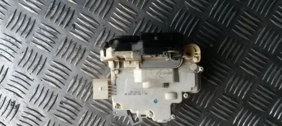 Audi A4 S4 B7 8E 8H Front door lock 8E2837016AA