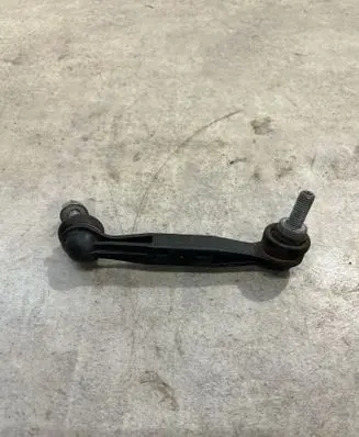 BMW 4 G22 G23 G24 G26 Front anti-roll bar/stabilizer link 6765607