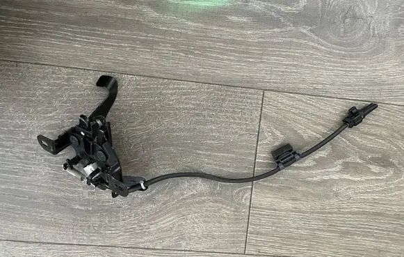 Mazda 2 Engine bonnet/hood lock/catch CR3022