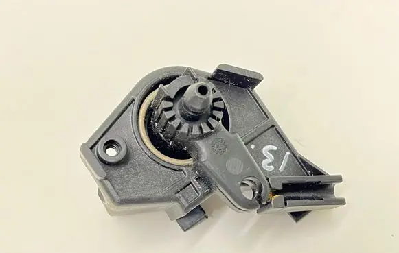 Audi A6 S6 C6 4F Engine bonnet (hood) release handle 4F1823633B