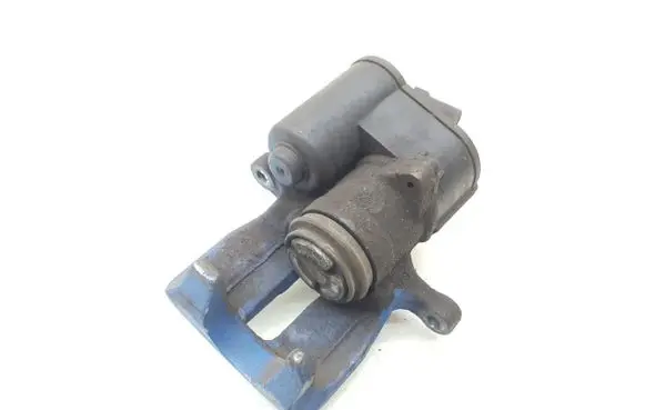 Volkswagen PASSAT B7 Rear brake caliper