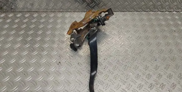 Toyota Verso Clutch pedal 