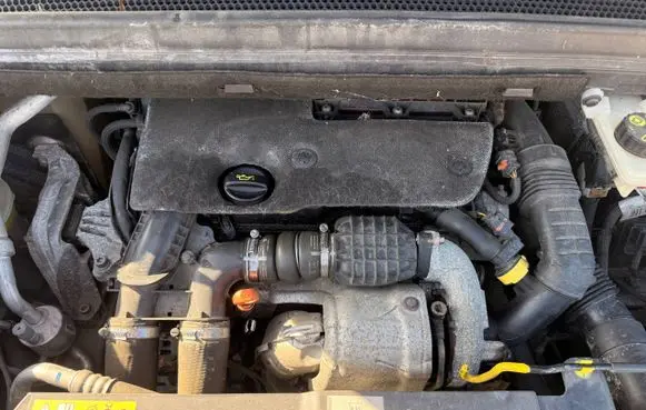 Citroen C4 II Picasso Engine swap C4PICSIL1 DV6FC