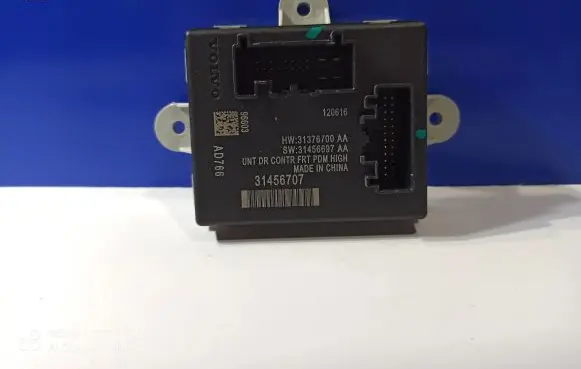 Volvo S60 Door control unit/module 31456707 31358596