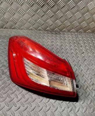 Maserati Ghibli Rear/tail lights 06700084820